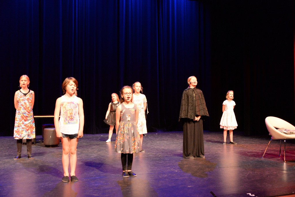 ../Images/Musical Nanny de Vries 084.jpg
